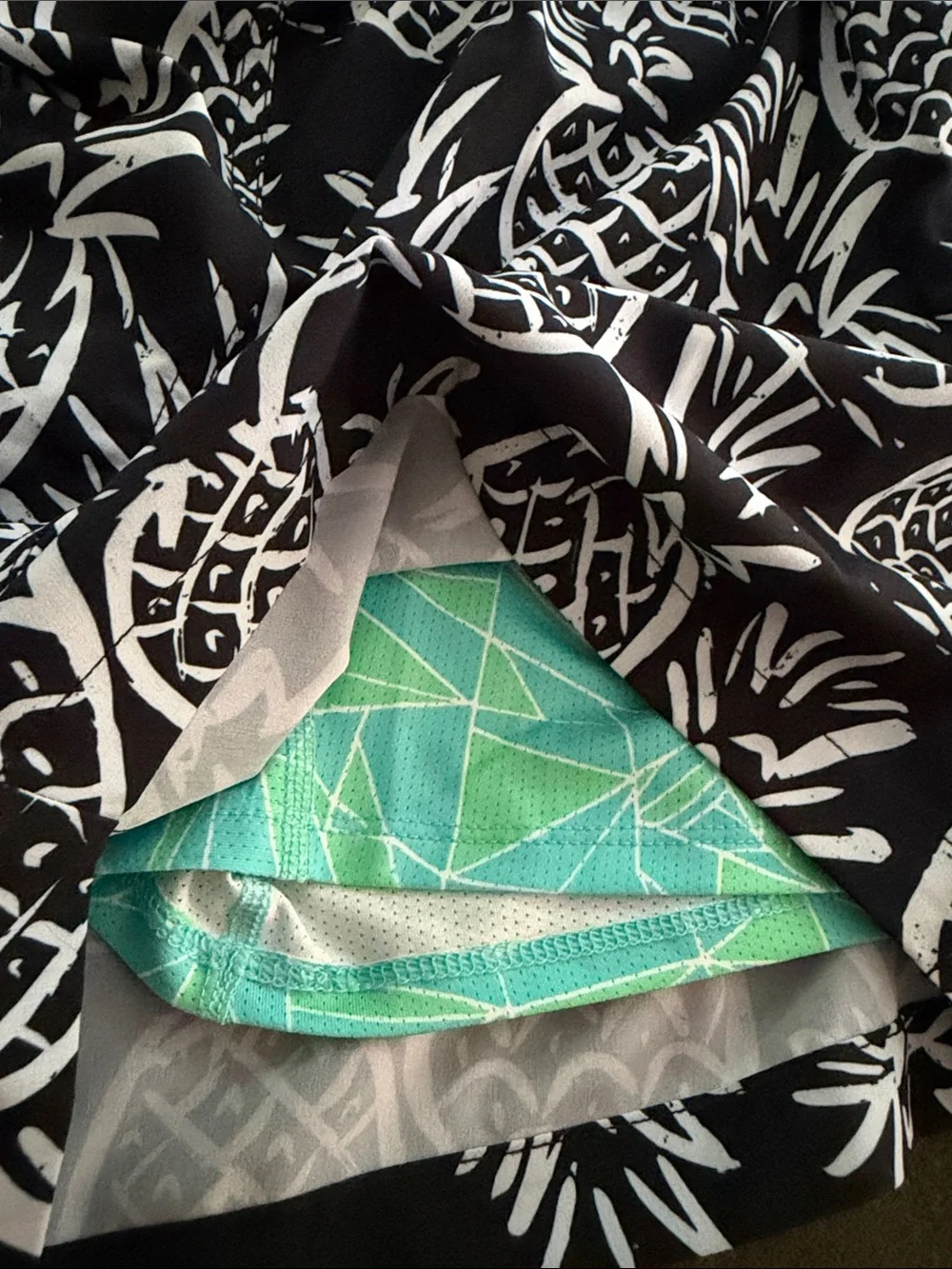 Chubbies Midnight Thigh-napples Size Large 5.5” Brief Liner - NWT